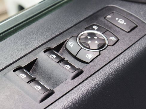 Used 2022 Ford F250 Platinum w/ FX4 Off-Road Package image 19