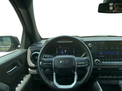 Used 2023 Chevrolet Colorado Z71 w/ Z71 Convenience Package 2 AWD/4WD image 12