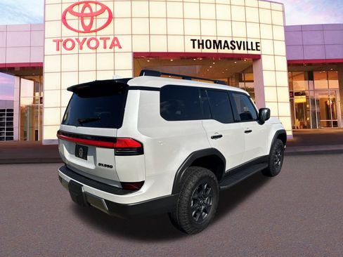 Used 2025 Lexus GX 550 image 5