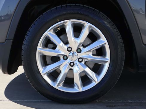 Used 2015 Jeep Cherokee Limited image 6