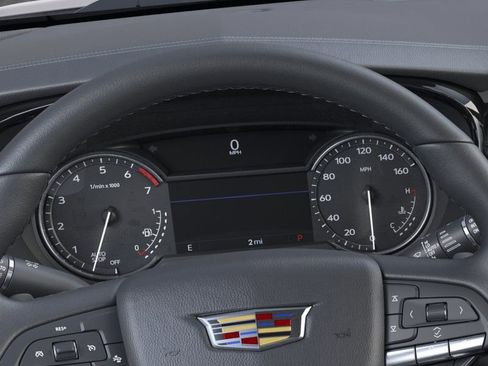 New 2025 Cadillac XT6 Luxury image 18