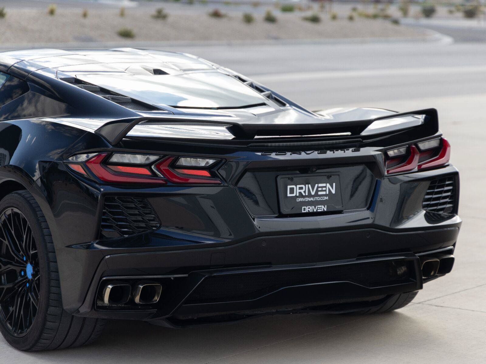 Used 2020 Chevrolet Corvette Stingray Premium Cpe w/ 3LT Preferred Equipment Group RWD image 17
