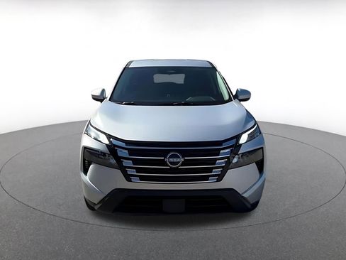 Used 2025 Nissan Rogue SV image 4