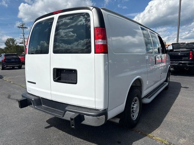 Used 2025 Chevrolet Express 2500 w/ Driver Convenience Package RWD image 6