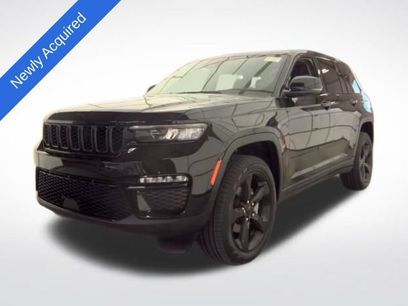 Used 2023 Jeep Grand Cherokee Limited w/ Black Appearance Package