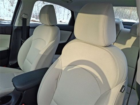 Used 2023 Kia Forte LXS image 13