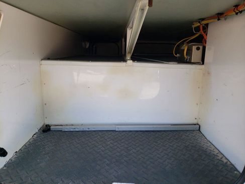 Used 2008 Freightliner Sprinter 3500 image 15