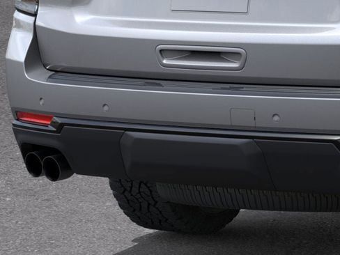 New 2026 Chevrolet Suburban Z71 w/ Comfort Package image 14