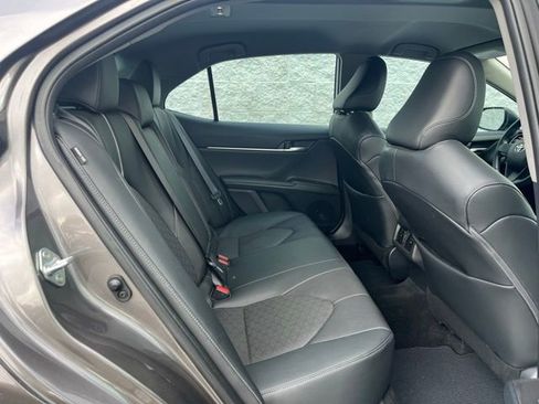 Used 2022 Toyota Camry XSE image 9