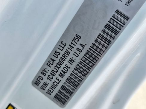 Used 2024 Jeep Wrangler Unlimited w/ Convenience Group AWD/4WD image 19