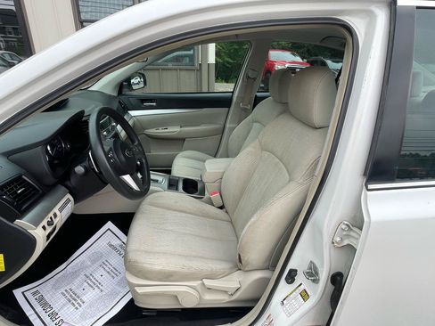 Used 2011 Subaru Legacy 2.5i AWD/4WD image 11