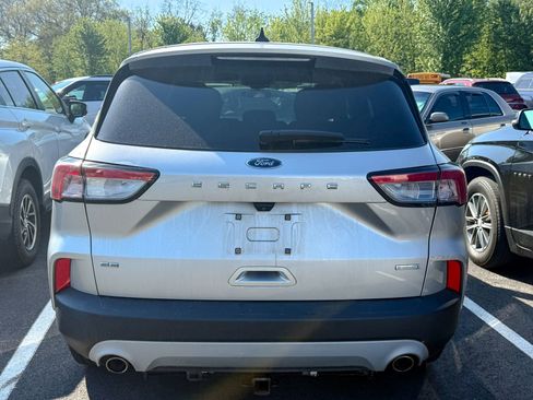 Used 2020 Ford Escape SE FWD image 5