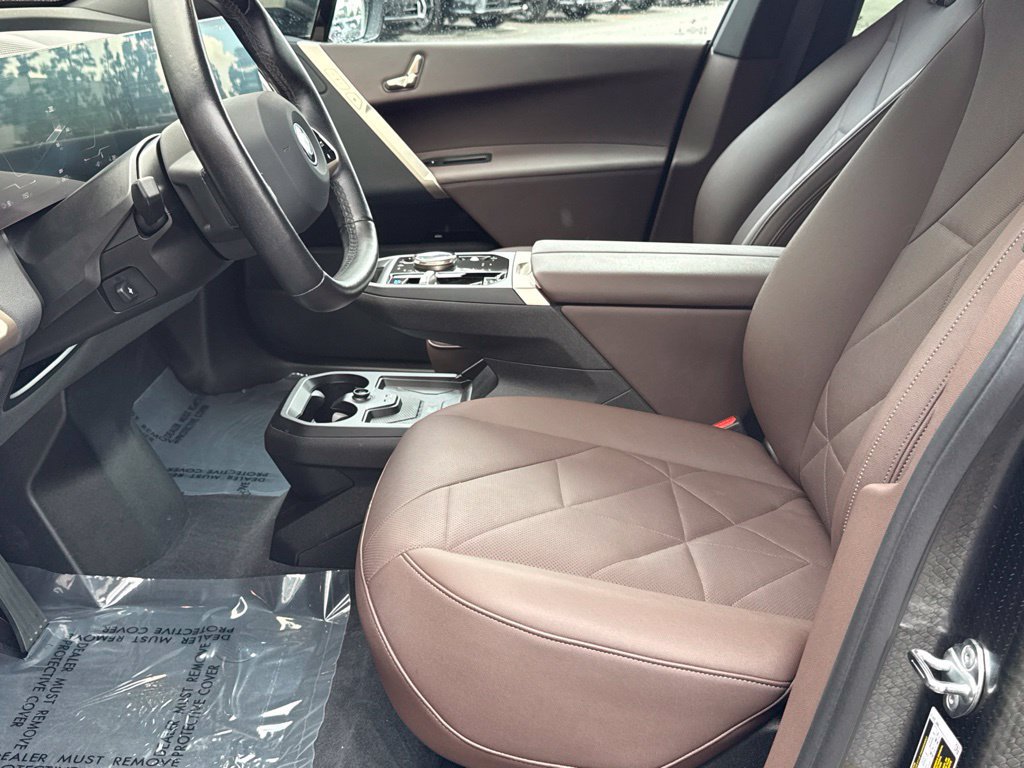 Used 2024 BMW iX xDrive50 w/ Convenience Package AWD/4WD image 22