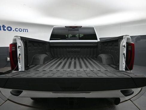 Used 2025 GMC Sierra 2500 Denali w/ Technology Package image 11