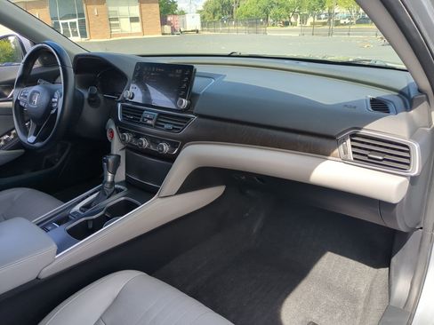 Used 2018 Honda Accord EX-L image 34