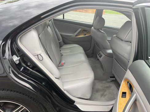 Used 2007 Toyota Camry XLE FWD image 11