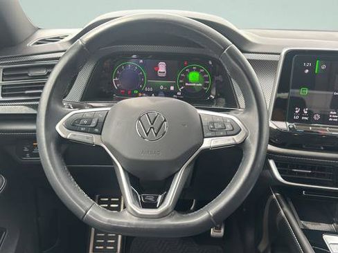 Used 2024 Volkswagen Atlas Cross Sport SEL Premium R-Line AWD/4WD image 13