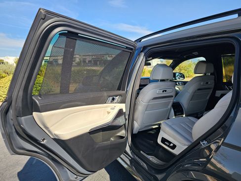 Used 2023 BMW X7 M60i w/ Executive Package AWD/4WD image 25
