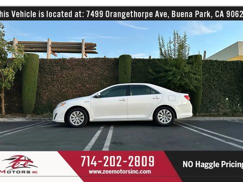 Used 2014 Toyota Camry LE image 11