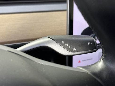 Used 2018 Tesla Model 3 Long Range image 17