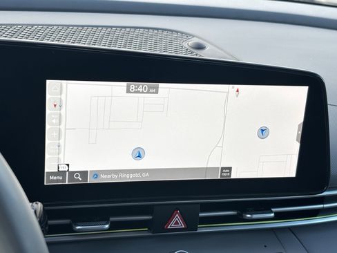 Used 2025 Hyundai Elantra SEL image 18