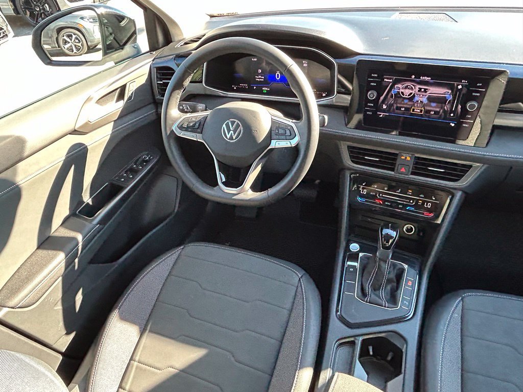 Used 2026 Volkswagen Taos SE FWD image 9
