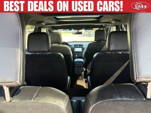 Used 2018 Ford Explorer XLT w/ Equipment Group 202A FWD image 43