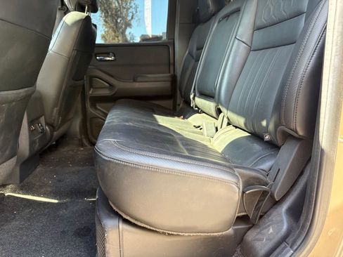 Used 2022 Nissan Frontier PRO-4X w/ Pro-4X Premium Package AWD/4WD image 11