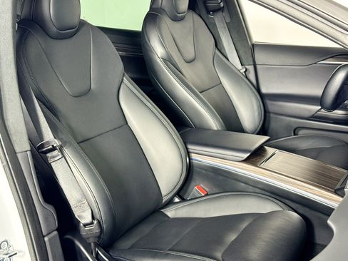 Used 2023 Tesla Model X image 38