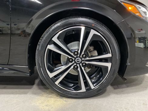 Used 2021 Nissan Sentra SR w/ SR Premium Package image 31