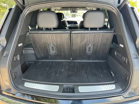 Used 2026 Cadillac Vistiq Luxury w/ LPO, Floor Liner Package AWD/4WD image 41