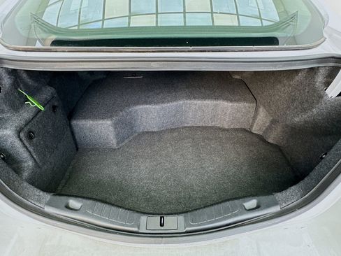 Used 2019 Ford Fusion SE image 18