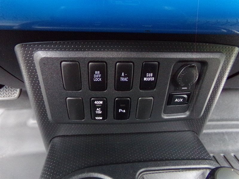 Used 2007 Toyota FJ Cruiser 4WD w/ Upgrade Pkg 2 image 27
