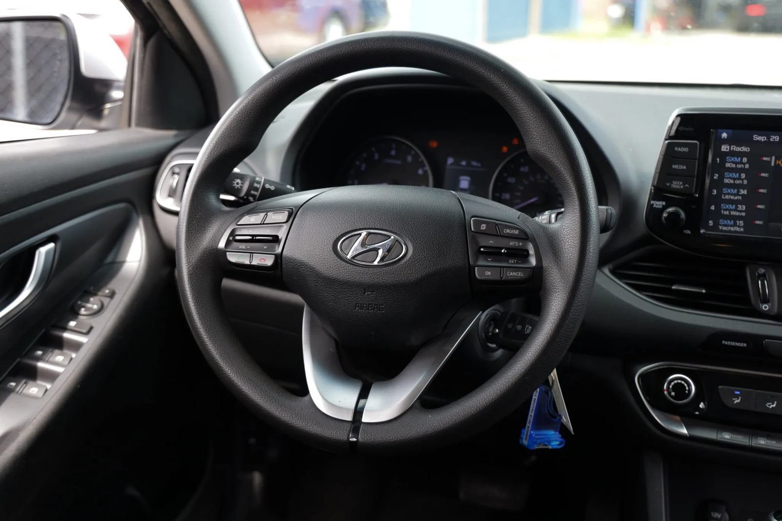 Used 2018 Hyundai Elantra GT FWD image 28