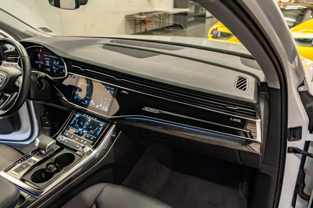 Used 2022 Audi Q7 3.0T Premium Plus w/ Premium Plus Package AWD/4WD image 37