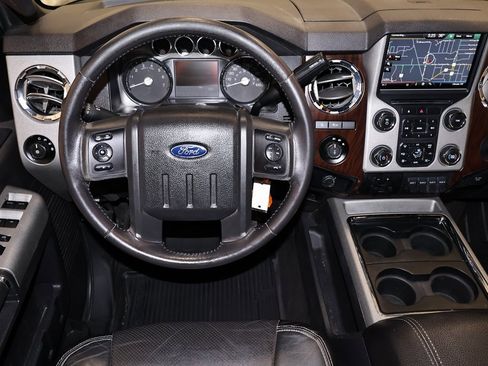 Used 2016 Ford F350 Lariat image 24