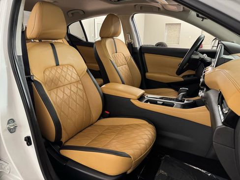 Used 2023 Nissan Sentra SV w/ SV Premium Package image 36