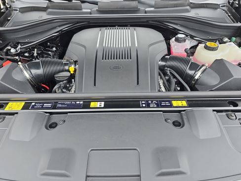 New 2026 Land Rover Range Rover SE image 30