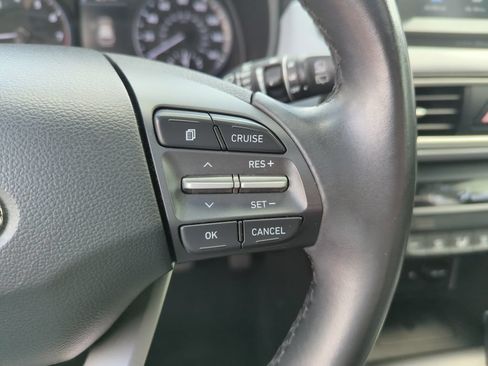 Used 2021 Hyundai Kona Limited w/ Cargo Package FWD image 23