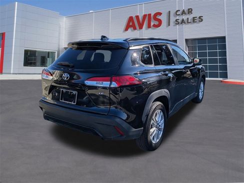 Used 2023 Toyota Corolla Cross LE image 6