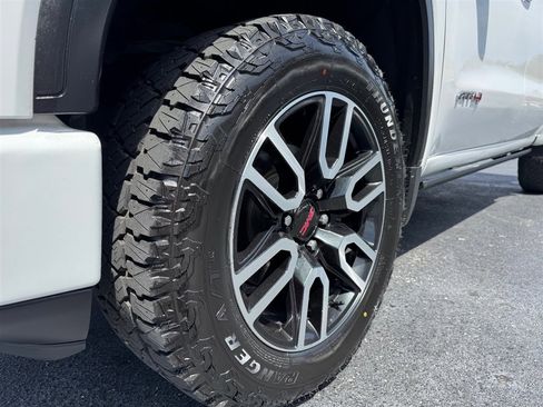 Used 2019 GMC Sierra 1500 AT4 w/ AT4 Premium Package image 11