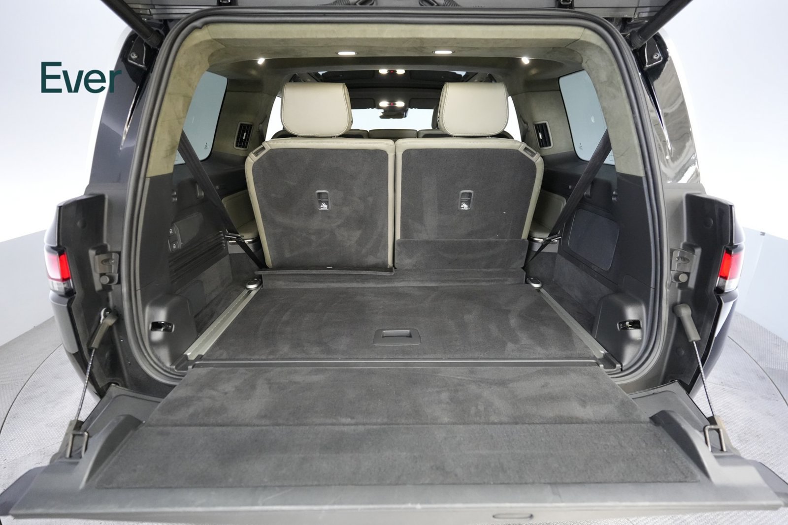 Used 2024 Rivian R1S Adventure Dual AWD/4WD image 8