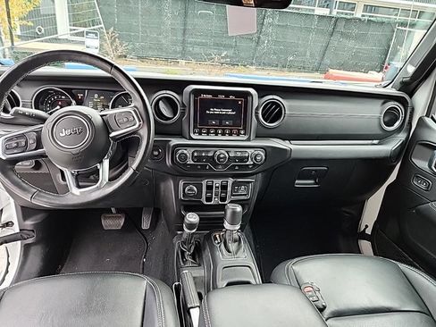 Used 2022 Jeep Wrangler Unlimited Sahara w/ Cold Weather Group image 14