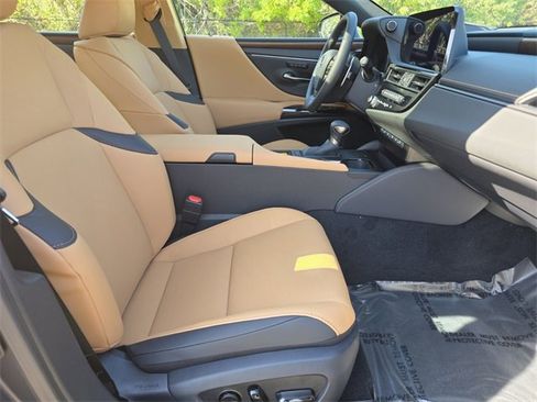 New 2025 Lexus ES 350 w/ Premium Package image 10