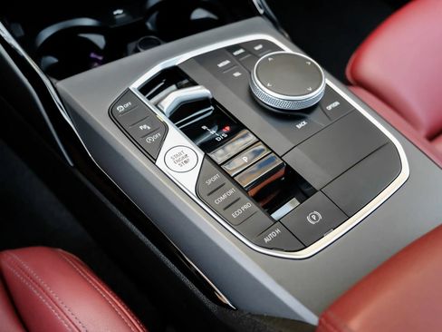 Used 2024 BMW 230i Coupe w/ Convenience Package RWD image 26