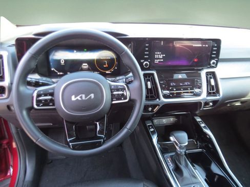 Used 2023 Kia Sorento SX AWD/4WD image 20