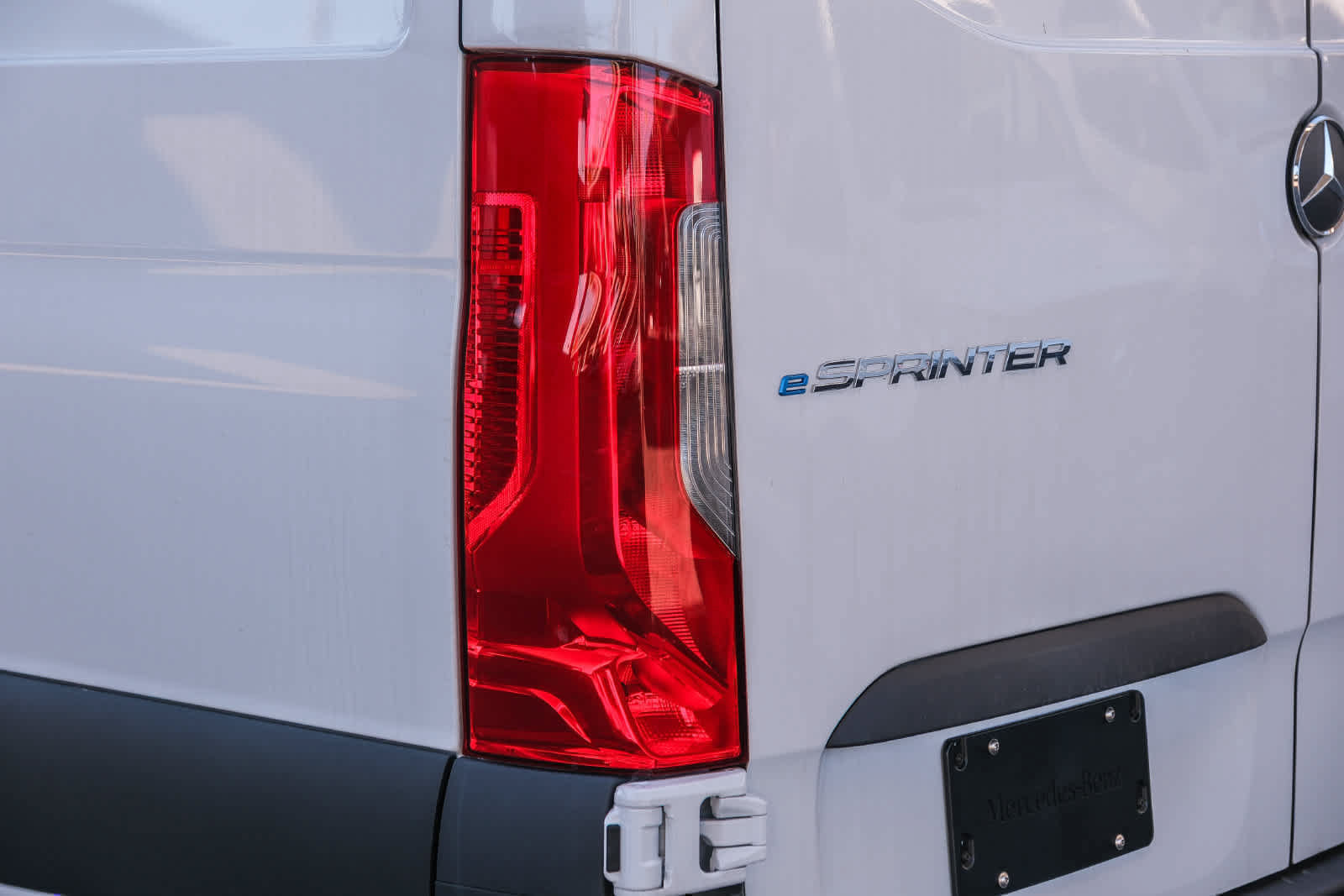 New 2025 Mercedes-Benz eSprinter 170 Cargo image 7