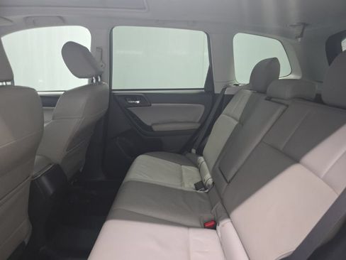 Used 2014 Subaru Forester 2.5i Limited w/ Popular Package #1 AWD/4WD image 9