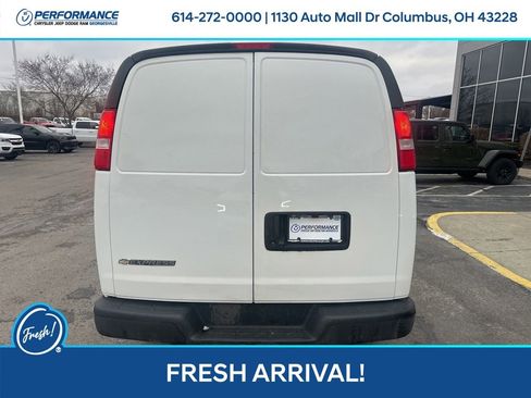 Used 2019 Chevrolet Express 3500 w/ Driver Convenience Package image 5