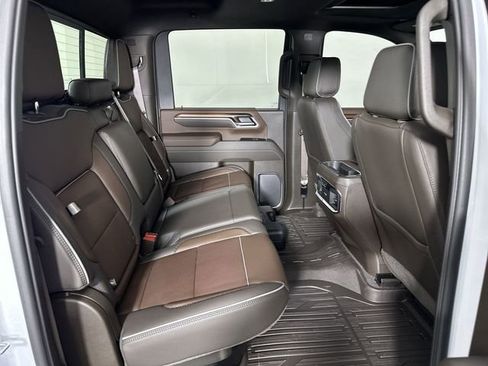 New 2026 GMC Sierra 3500 Denali w/ Denali Reserve Package AWD/4WD image 29